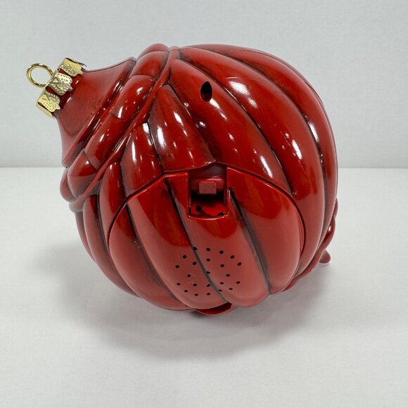 Winter Lane Christmas Ornament Display Snow Globe Musical Lights Up Box HSN - Picture 3 of 4